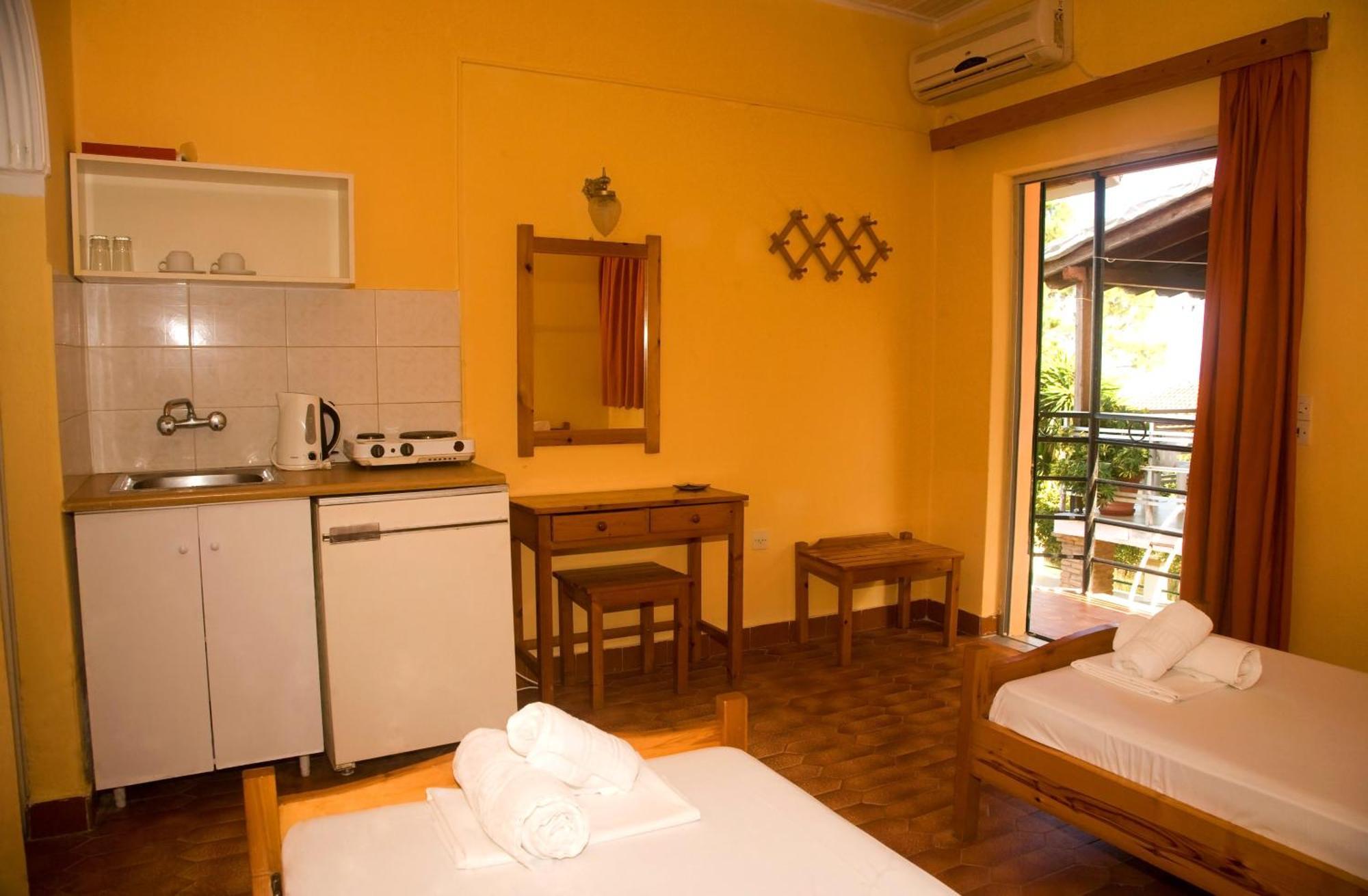 Evgenios Studios Kavos Room photo