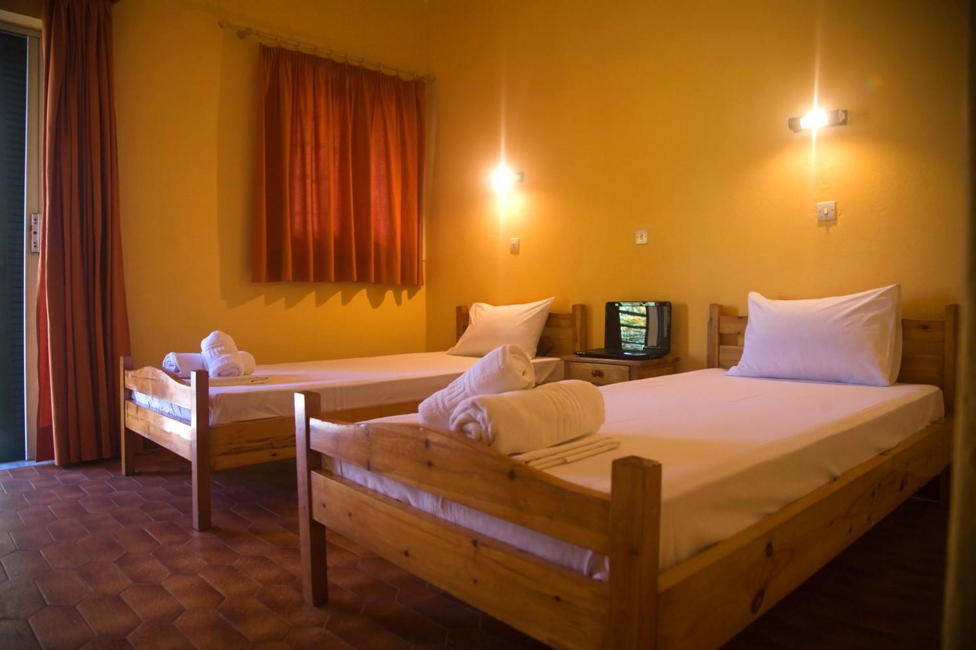 Evgenios Studios Kavos Room photo