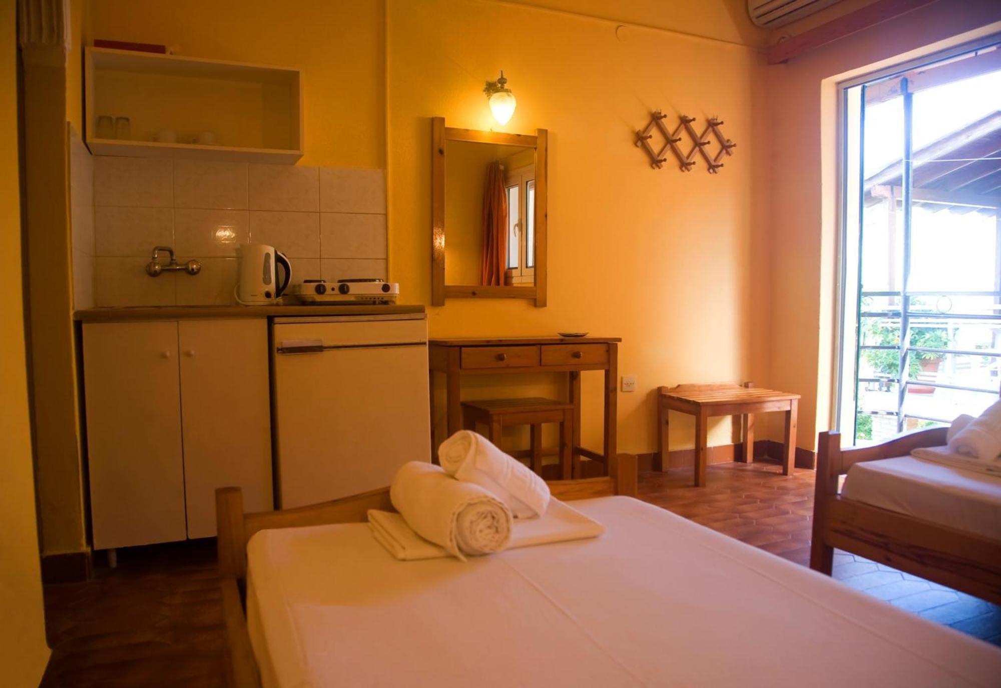 Evgenios Studios Kavos Room photo